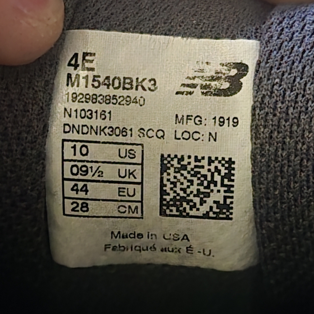 MEN'S NEW BALANCE 1540V3-BK Black/Castlerock RUNNING SHOE SIZE 10 - Picture 3 of 3
